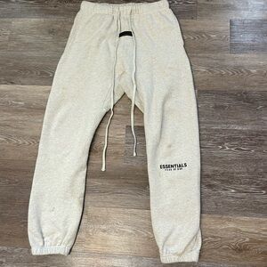 Essentials Fear of God Sweatpants in Gray